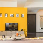 Parlament Fancy * بوخارست