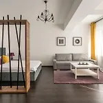 Parlament Fancy شقة