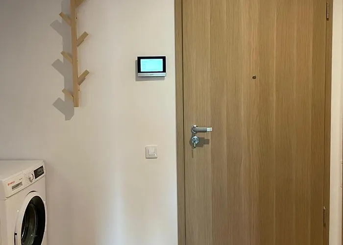 Parlament Fancy Апартаменти *